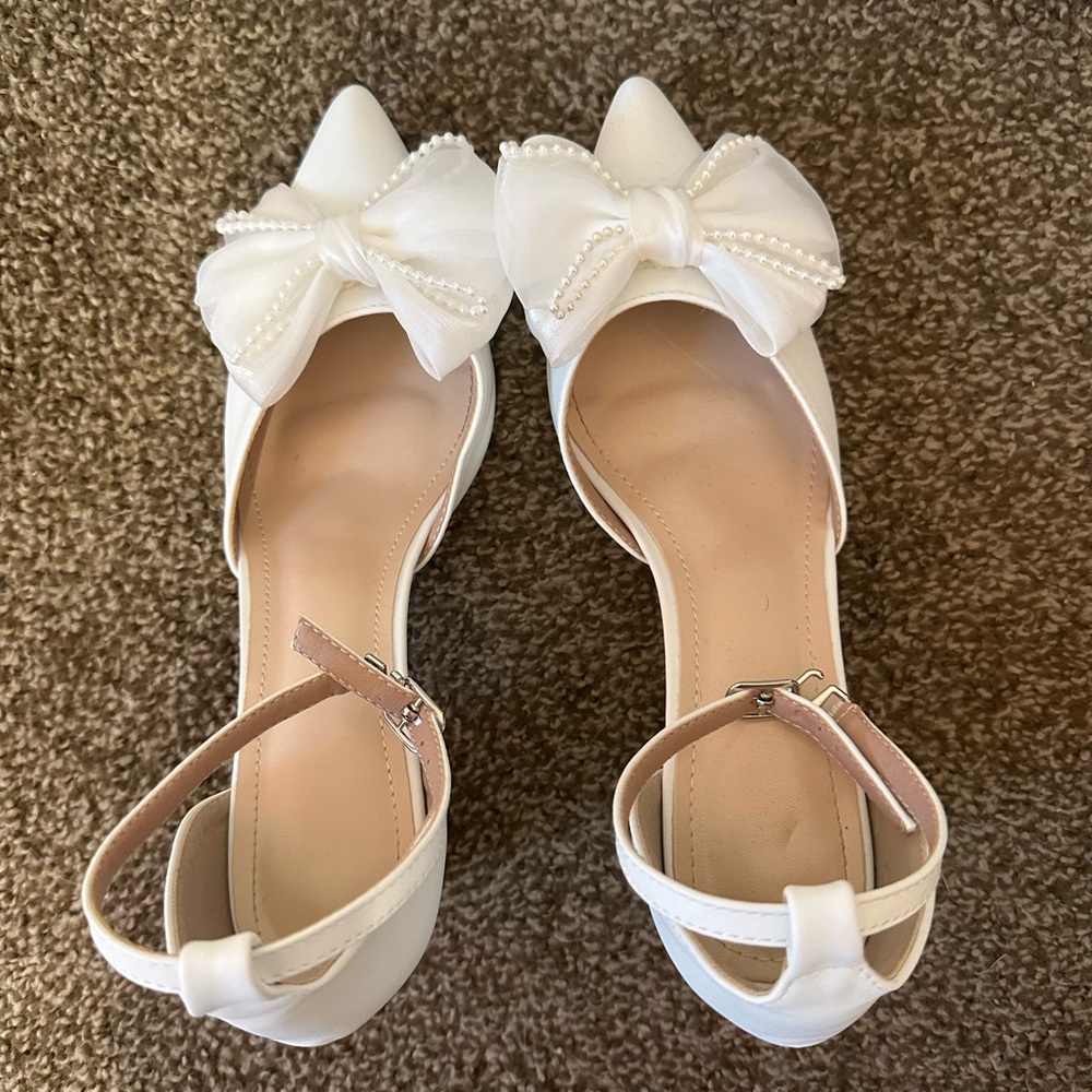 Elegant White Bow Women's Shoes
